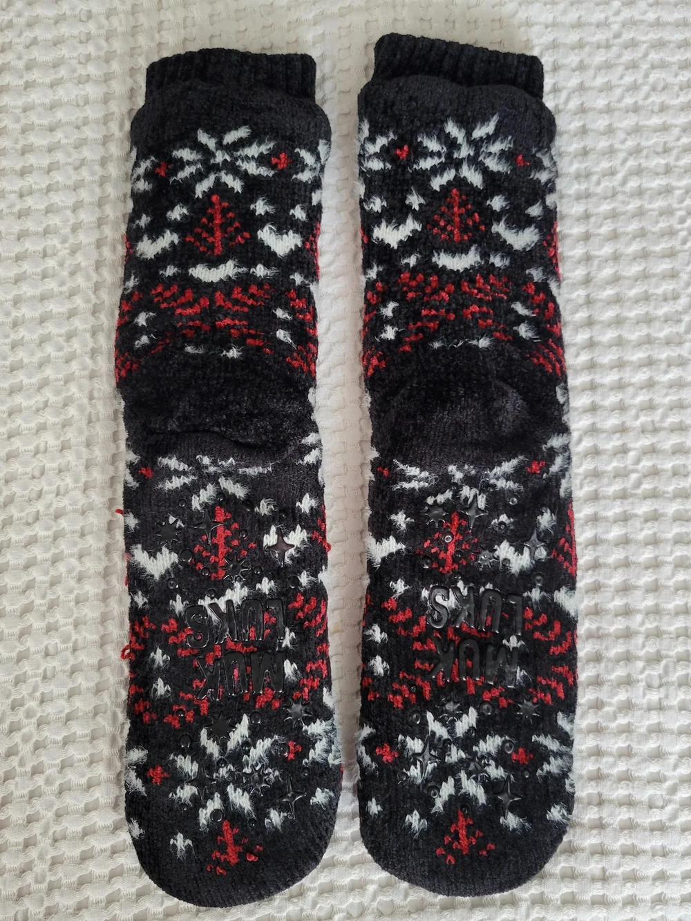 Muk Luks Black, Red & White Fair Isle Knit Socks